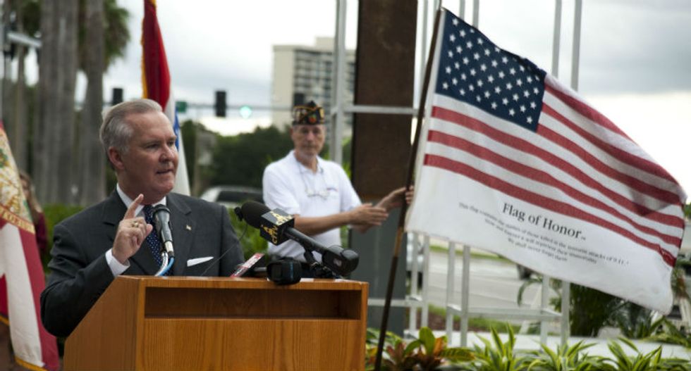 Florida mayor under fire for joke about turning machine guns on press and making them 'cry like little girls'