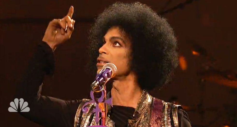 Two of Prince's would-be heirs object to genetic testing