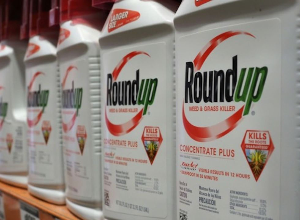 US trial tests claims Roundup weed killer caused cancer