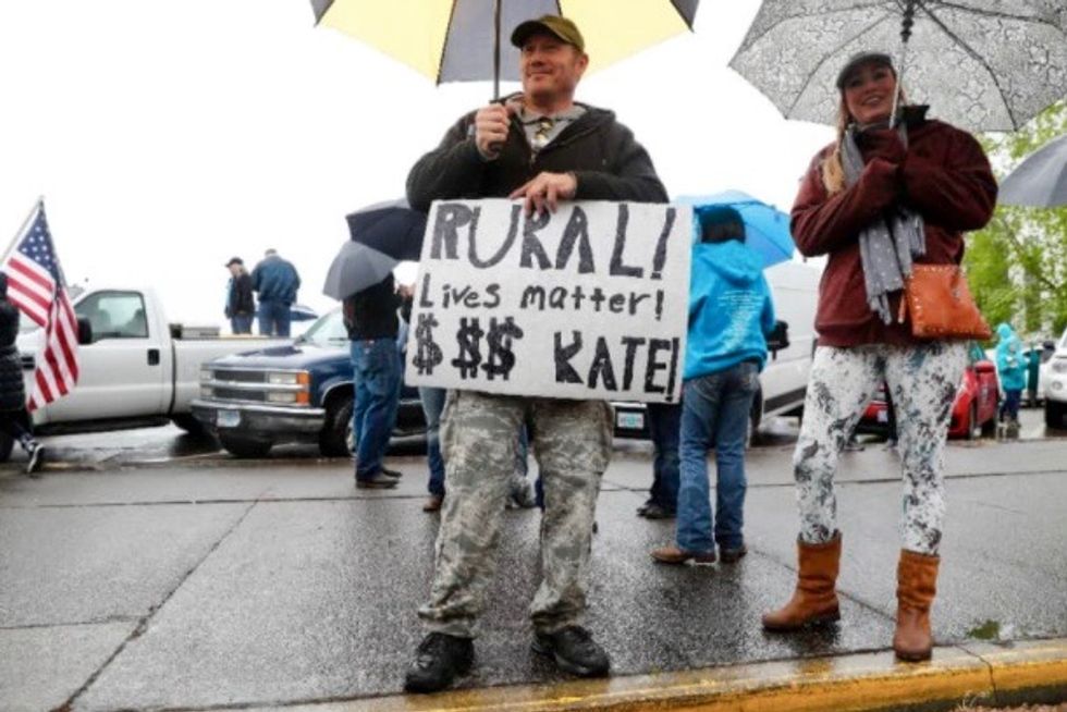 Tired of blue state life, rural Oregon voters eye new border