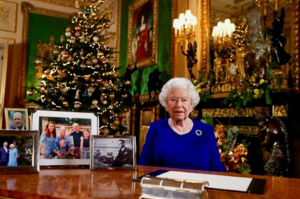 Queen Elizabeth admits 'bumpy' year in Christmas message