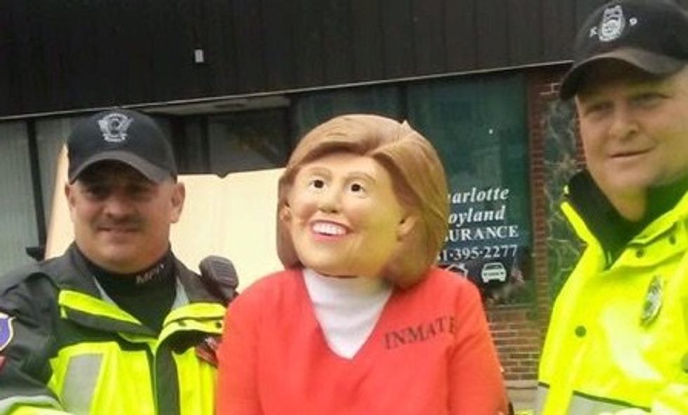 Police union boss sorry for ‘joke’ photo of himself arresting a Hillary Clinton impersonator