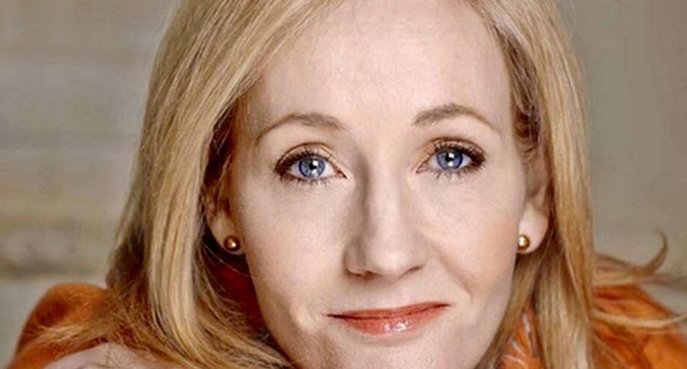 JK Rowling brilliantly mocks Trump for saying Hispanic border patrol officer ‘speaks perfect English’
