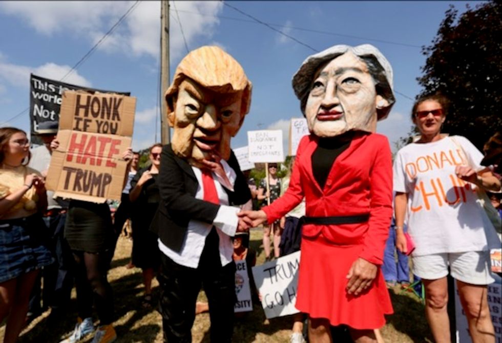 Tens of thousands gather in London for anti-Trump protests