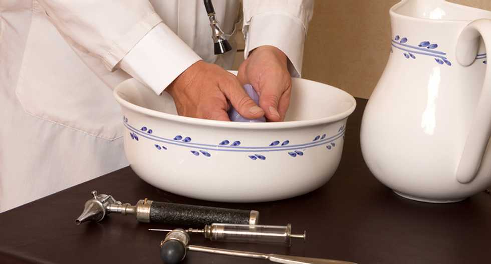 You -- and most of the millions of holiday travelers you encounter -- are washing your hands wrong