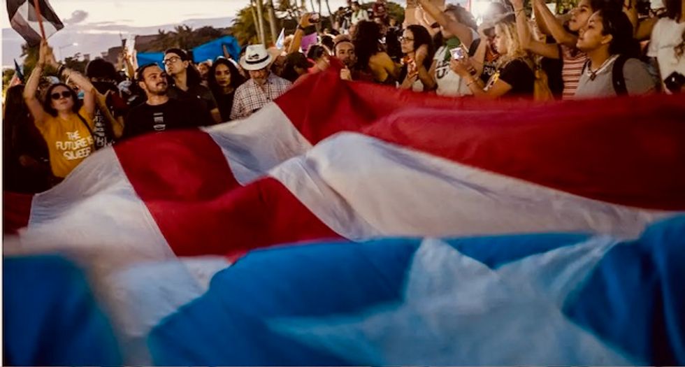 Puerto Rico earthquake victims receive abandoned emergency supplies