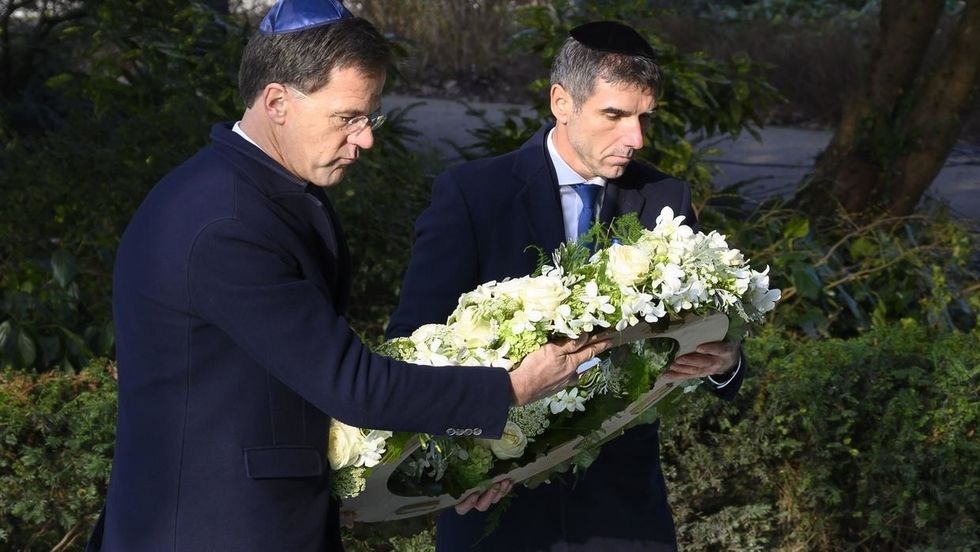 Dutch government offers first apology for WWII persecution of Jews