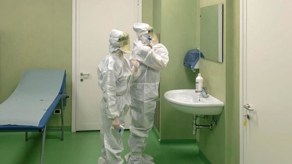 Suspected ‘community transmission’ of coronavirus in third West Coast state: report