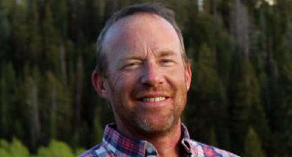 'We do not live in a dictatorship': Wyoming mayor removes portraits of Trump and Pence from town hall