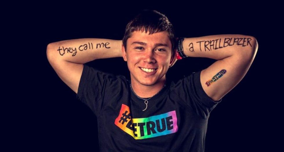 Teammates rally around gay Texas high school football player after his parents shun him