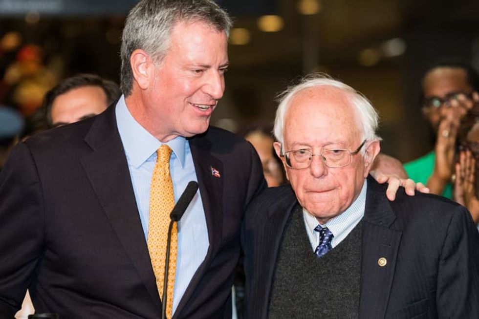 New York Mayor de Blasio to endorse Sanders for president: source