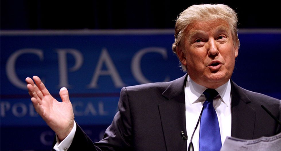 Trump campaign spends $55,000 at Barnes and Noble and the internet has some ideas on what