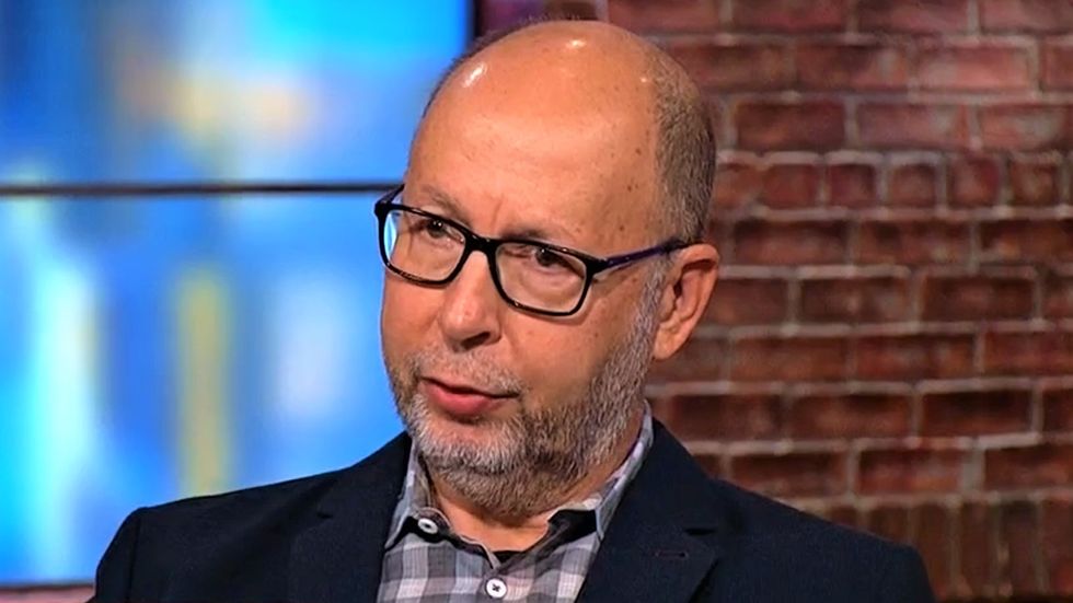 Stephen Miller's uncle tells CNN: 'Dozens of family members' encouraged me to write article trashing nephew