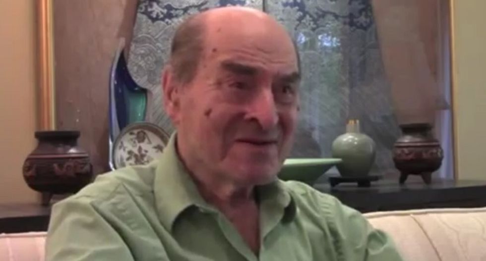 Doctor who invented Heimlich maneuver 42 years ago uses it to save woman's life