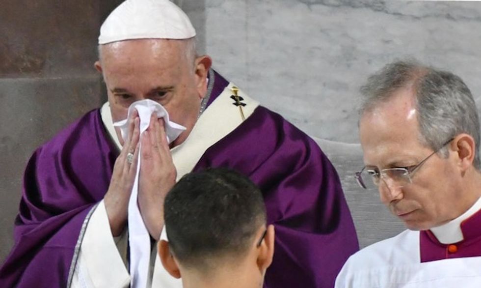 Pope Francis to stream video of Sunday prayer to screens in Saint Peter’s Square