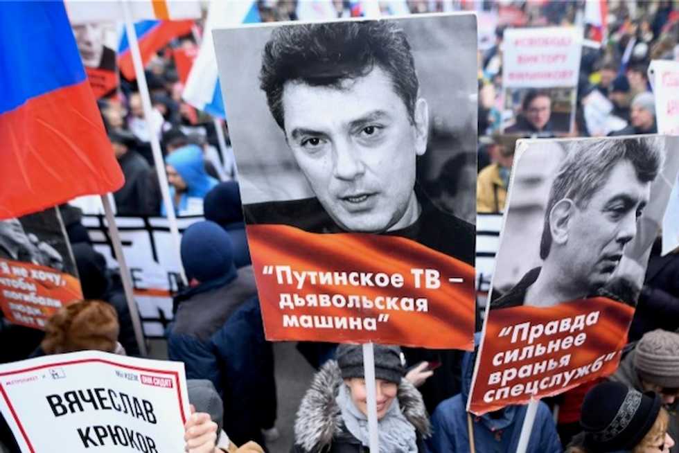 Opposition urges 'Russia without Putin' in rally for slain liberal