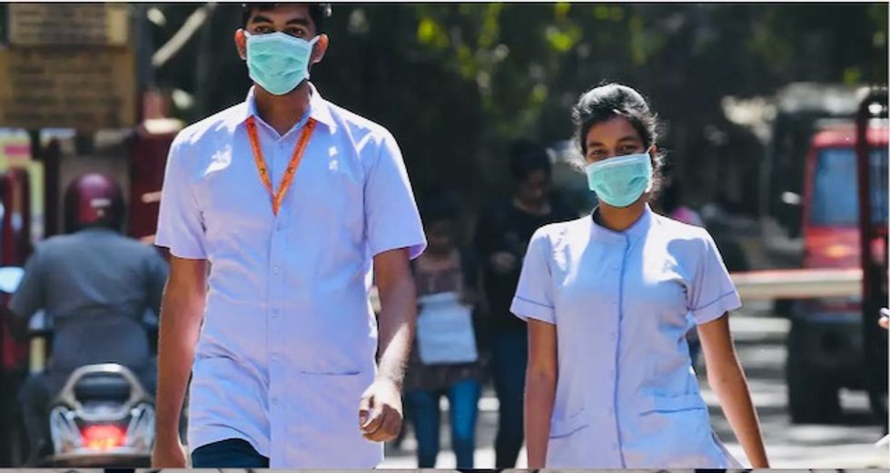 It could take 18 months to get coronavirus respirators — because Trump won’t buy any from China