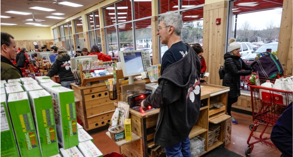 Trader Joe’s refusing to allow workers to wear gloves because they don’t ‘look good’