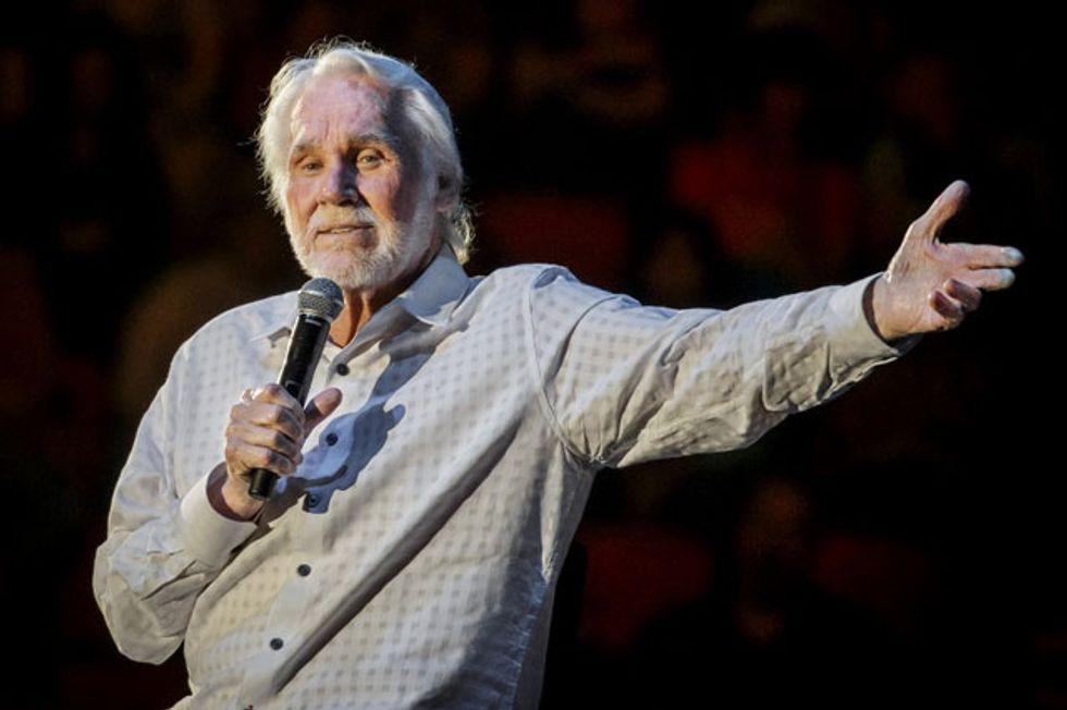 Country music legend Kenny Rogers dies at 81