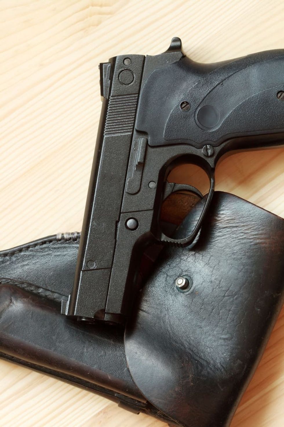 Police in Philly and other Pa. counties stop issuing license-to-carry permits to gun owners