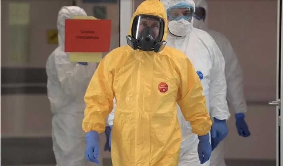 Russia's Putin orders bonuses for 'frontline' virus medics