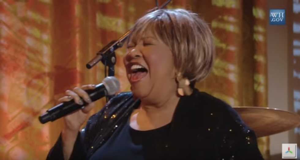 New Mavis Staples song to help Chicago seniors hit by virus