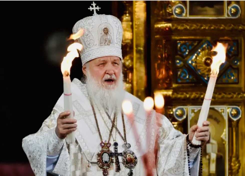 Orthodox motorcade in Moscow wards off virus with holy icon and prayers