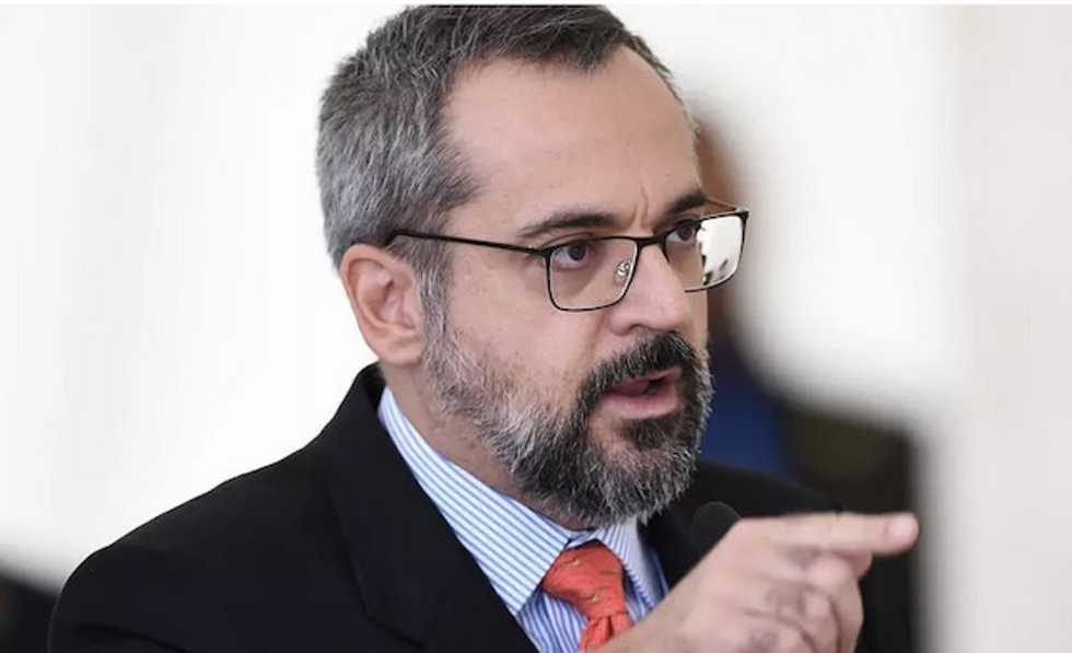 Brazil minister offends China with 'racist' virus tweet