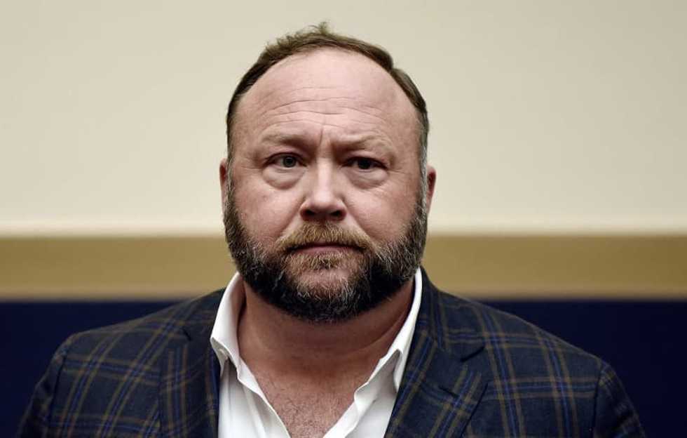 Alex Jones gets warning from FDA for pushing phony coronavirus cures online