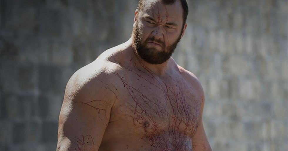 'Game of Thrones' star Hafthor Bjornsson deadlifts 1,104 pounds to break world record