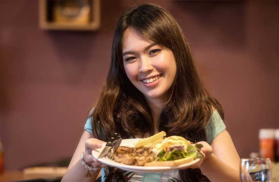 Meat eaters tend to have better psychological health than vegetarians