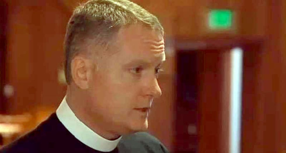 Oregon pastor who won AR-15 will destroy it so it won't 'kill anyone in a school'