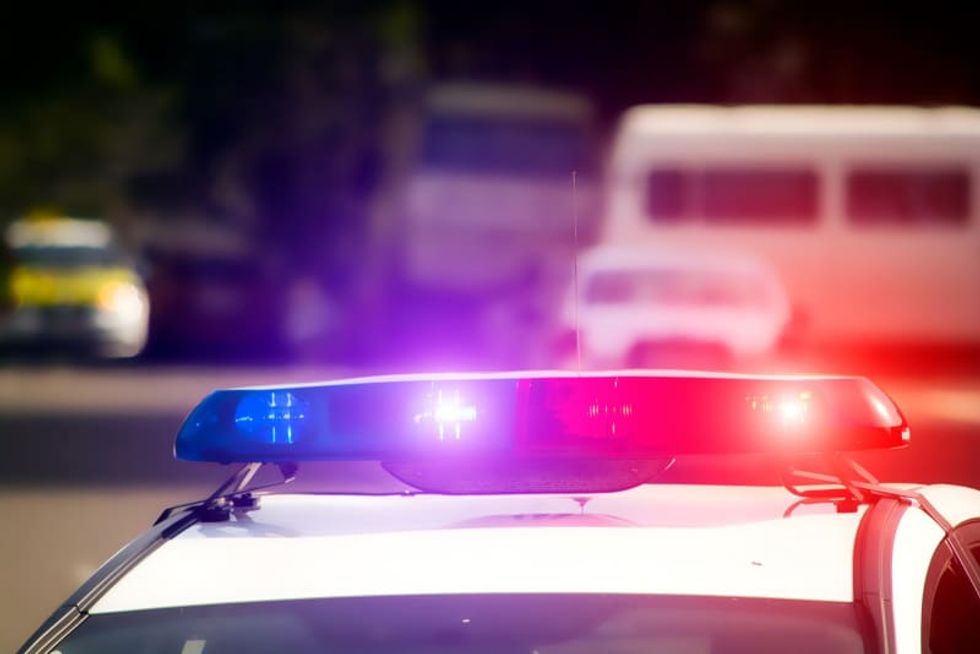 Mother survives 5 bullets while shielding her 3 young children from gunfire