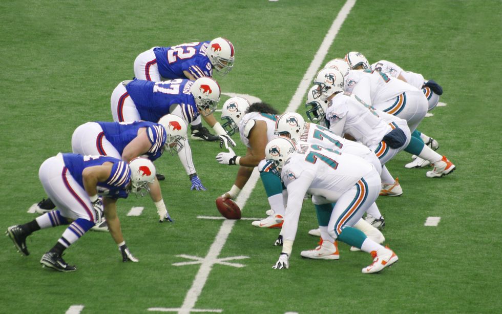 Police union asks deputies to stop Dolphins’ police escort unless players stand for national anthem