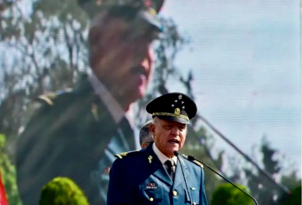 Mexico ex-defense minister arrested in US 'at DEA's request'