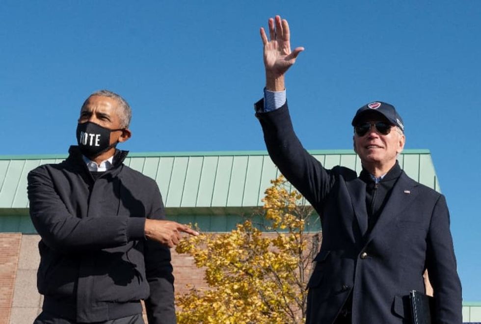 'That's what I do': Obama casually sinks 3-pointer on campaign trail