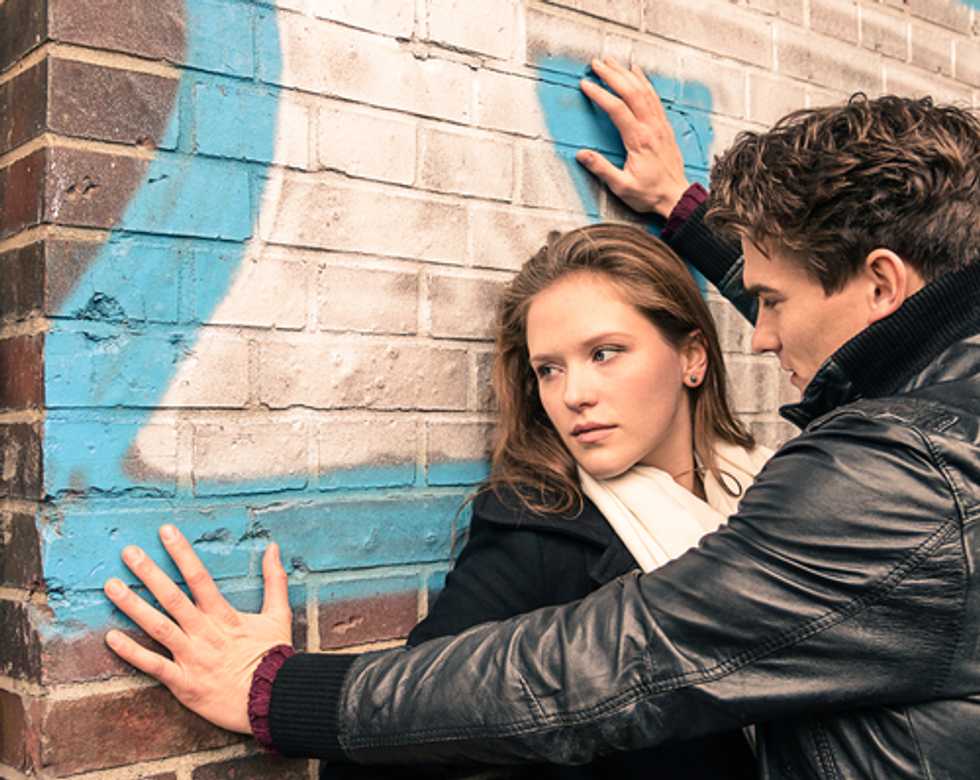 Chicago man would like you ladies to know you fail to entertain him properly