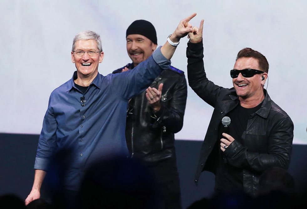 U2 tour manager dies in LA hotel