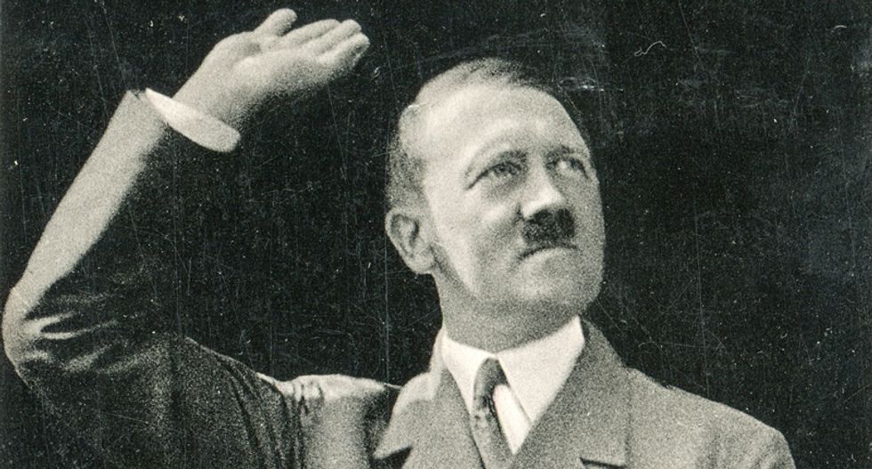 Two tourists arrested in Germany over Nazi salute