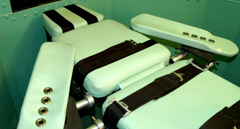 Nebraska legislature overrides Gov. Ricketts' veto and repeals death penalty