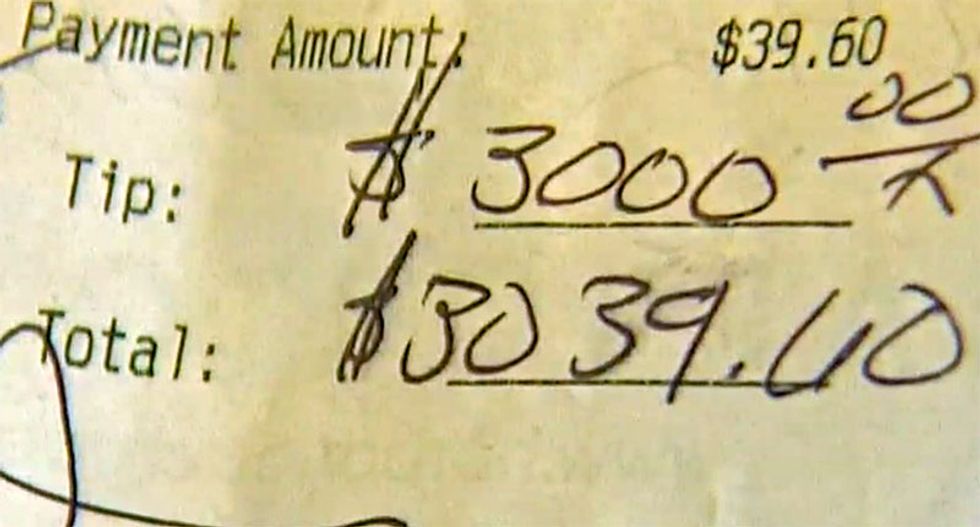 'Great job!': Washington diner stuns waitstaff to tears with $3000 Christmas tip