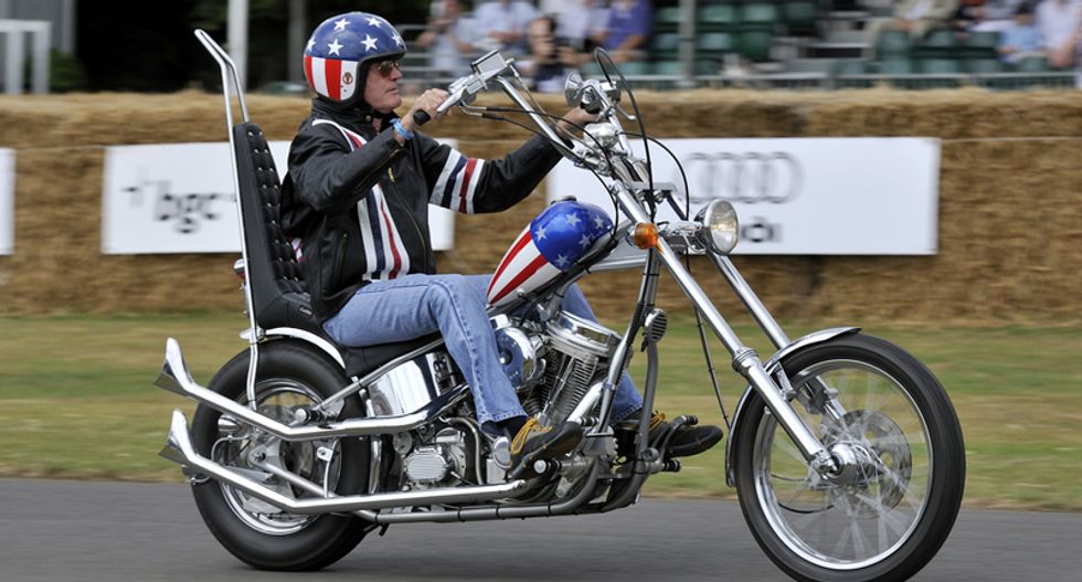 ‘Raise a glass to freedom’: Legendary actor Peter Fonda’s life celebrated following his passing