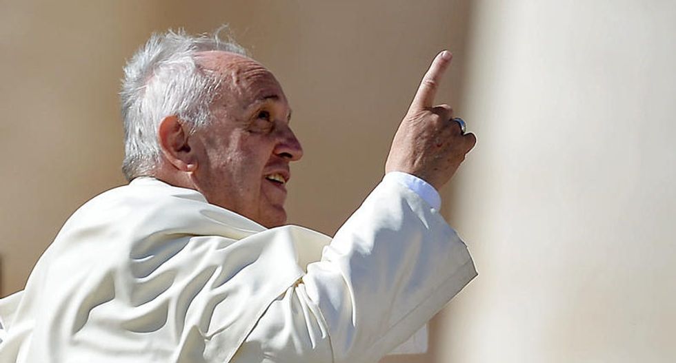 Pope Francis walks back 'rabbit' remarks,' praises large families