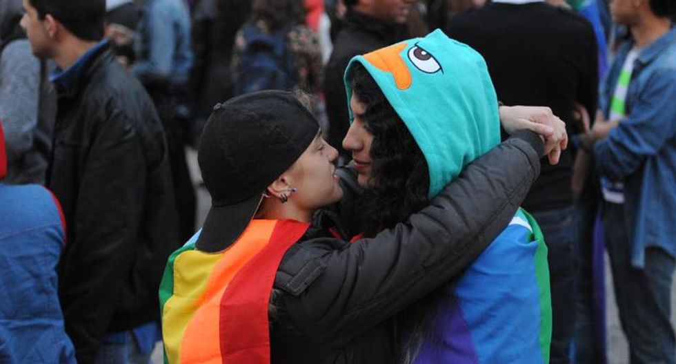 'Consensus is overwhelming': Study finds no evidence kids of same-sex parents are negatively impacted