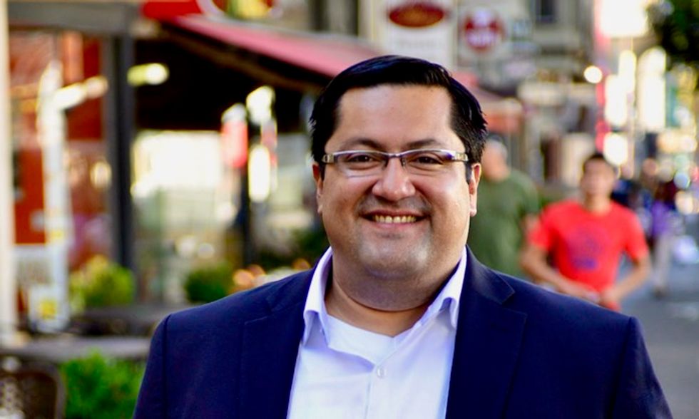 In California, rebel Berkeley fights Trump over migrants