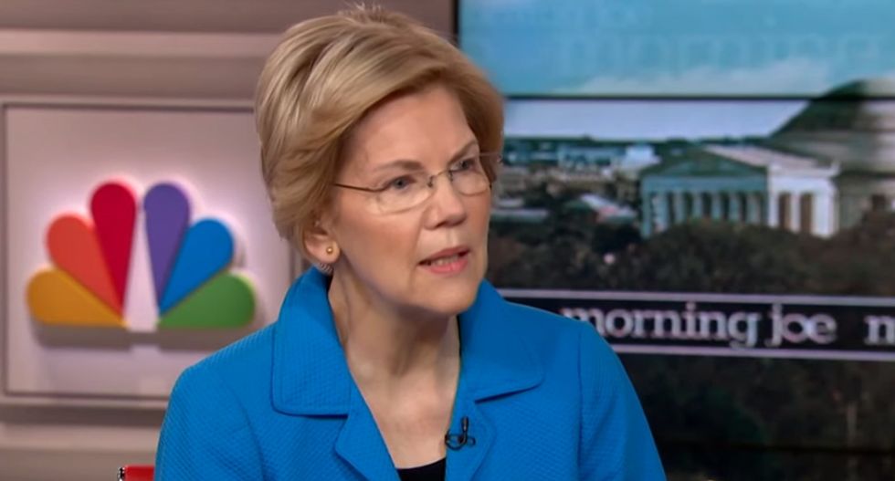 Elizabeth Warren quickly blurts out 'no' after being asked if Mike Pence is 'an honorable man'