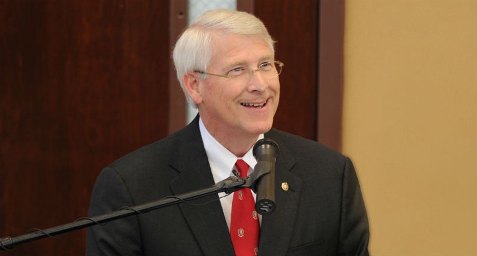 WATCH: Hot mic catches GOP senator ogling 'beautiful' teenaged girls with fellow lawmaker