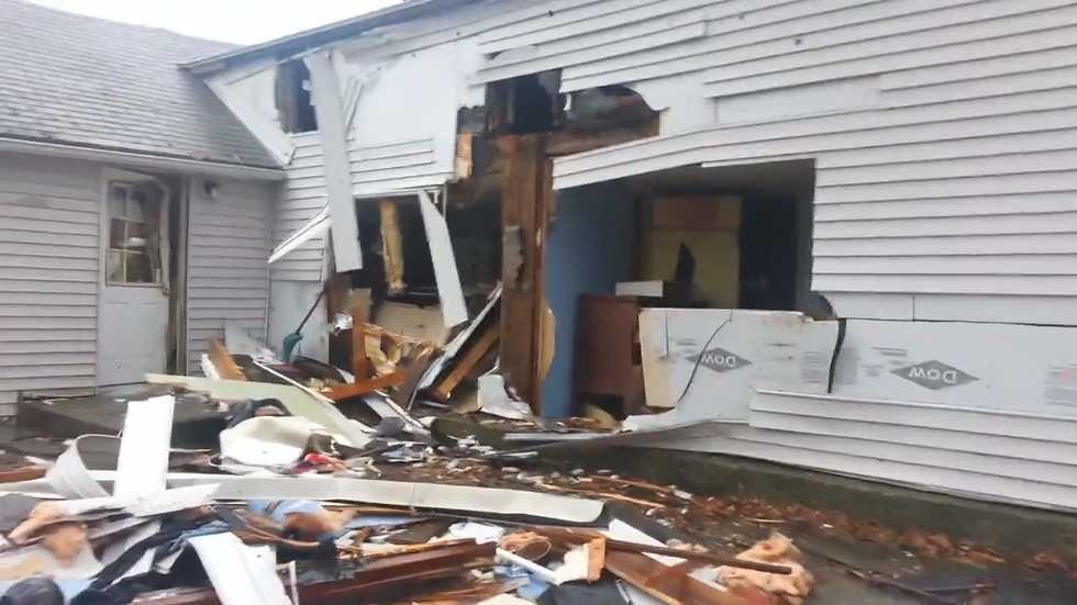 New York family left homeless after 18 police agencies destroy entire home while serving DUI warrant