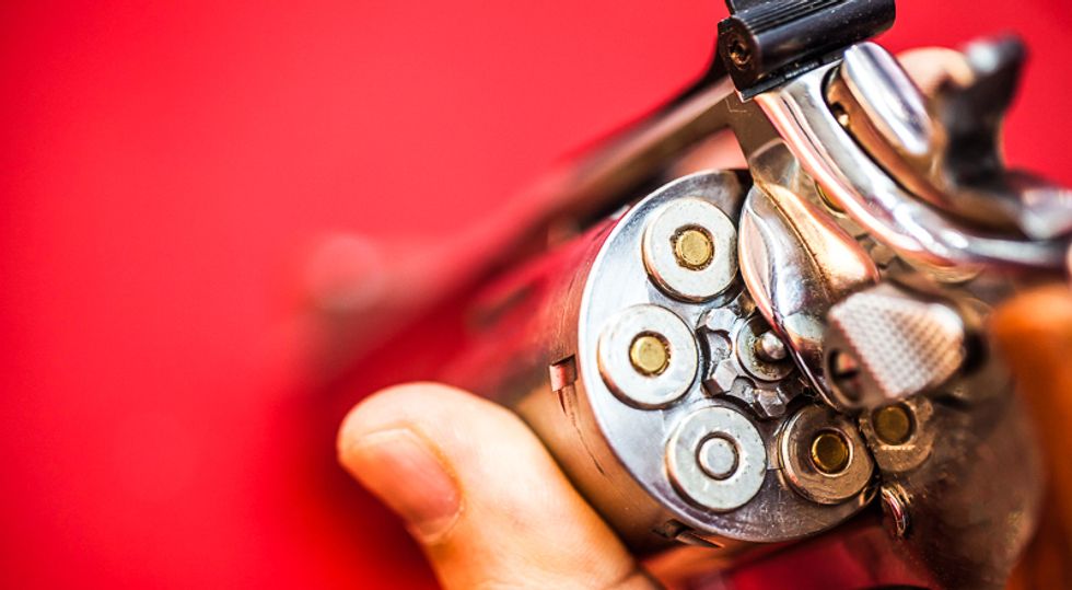 Gun lobbyist bizarrely claims guns too dangerous to unload before taking to school: 'It will lead to an accident'