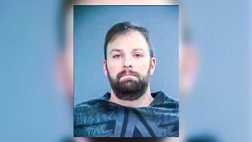 'Trusted' Oregon youth pastor accused of secretly recording underage girls, trying to steal hard drives